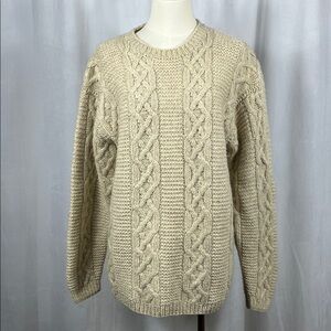Vintage‎ The Eagle’s Eye 100% Wool Cable Knit Crewneck Sweater.